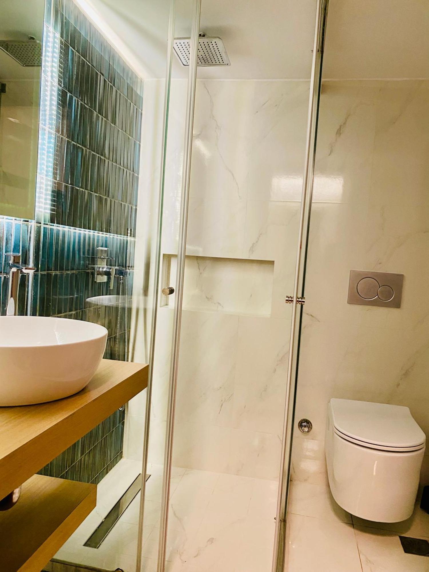 Antinoros Inn, Stylish Apartment,3' To Metro Атина Екстериор снимка