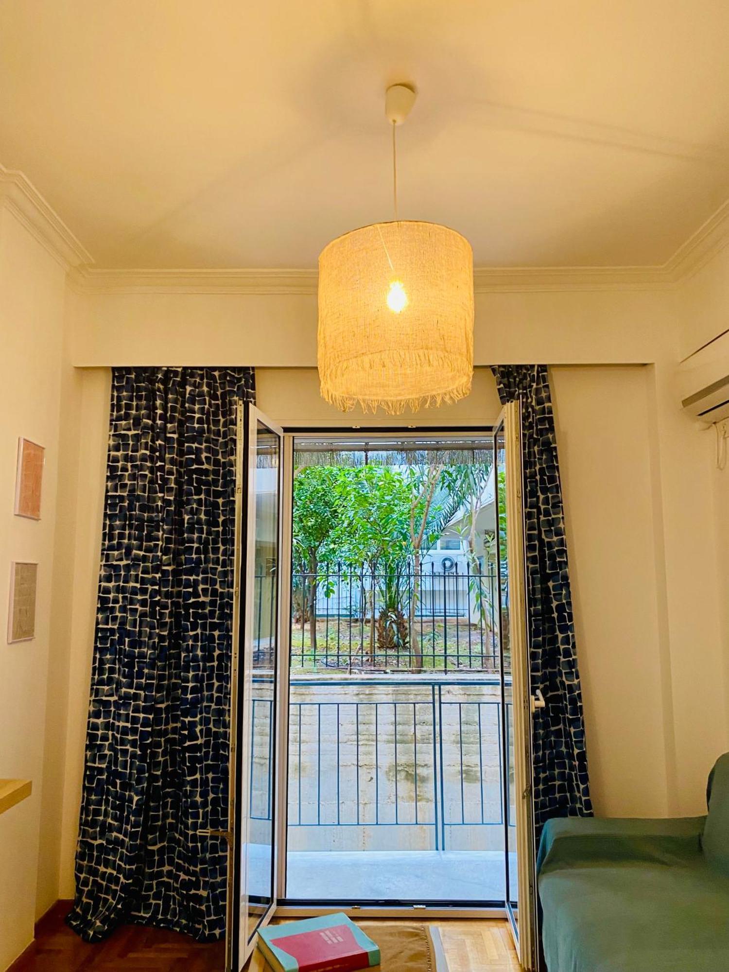 Antinoros Inn, Stylish Apartment,3' To Metro Атина Екстериор снимка