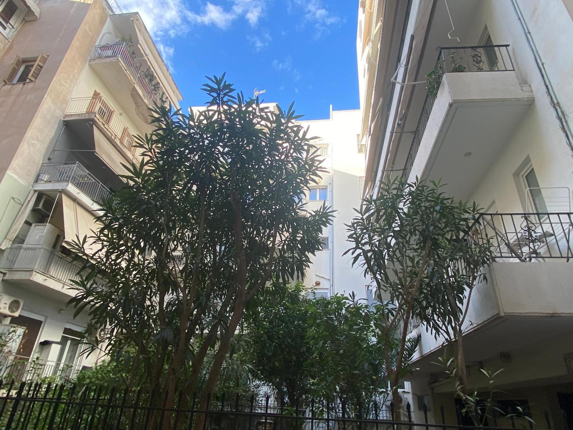 Antinoros Inn, Stylish Apartment,3' To Metro Атина Екстериор снимка